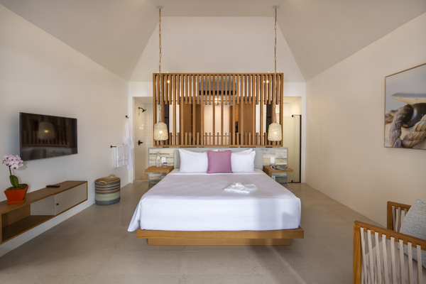 ESCAPE GARDEN VIEW POOL SUITE Photo 4